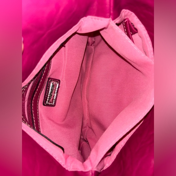 Strada Magenta pink purse, clean, EUC - Picture 6 of 8